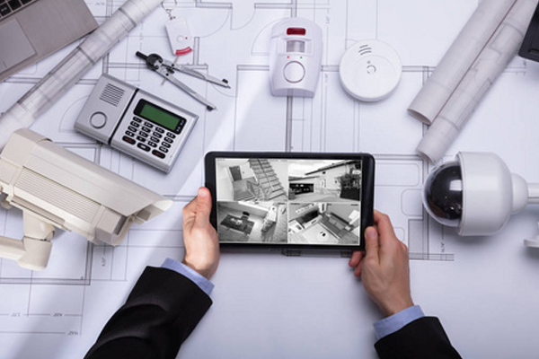 监控器能否在手机上看到监控内容？